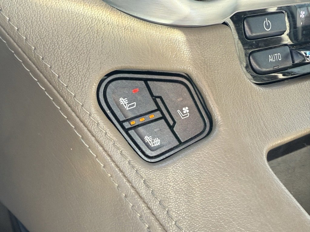 Used 2020 GMC Yukon XL SLT w/ Premium Edition image 29