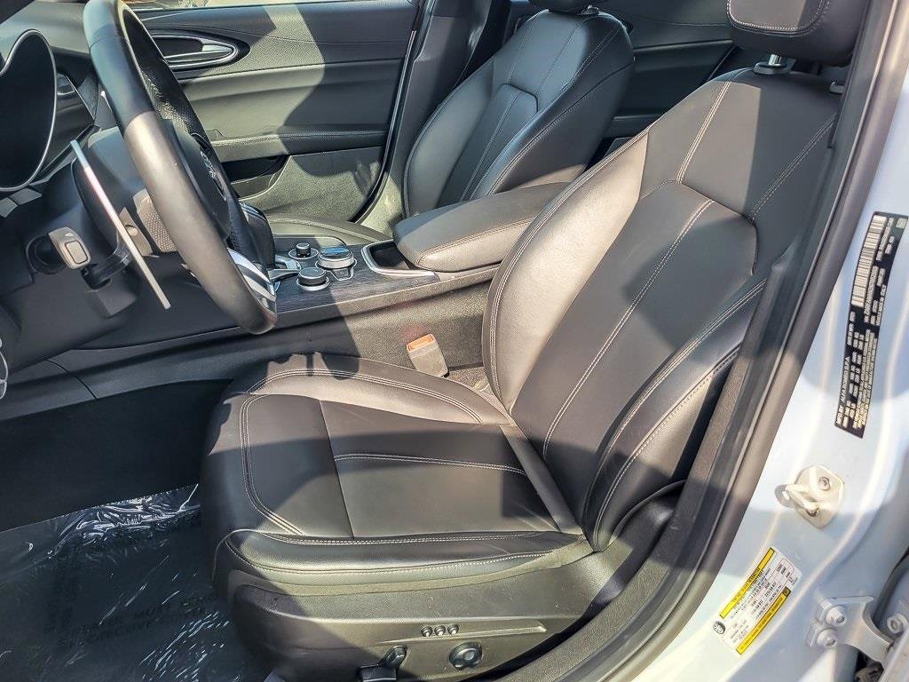 Used 2022 Alfa Romeo Giulia Sprint image 8