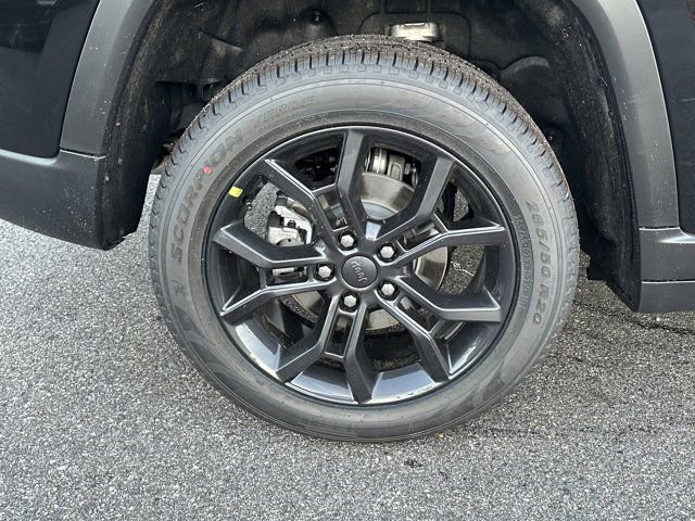 New 2025 Jeep Grand Cherokee Limited w/ Black Appearance Package image 19