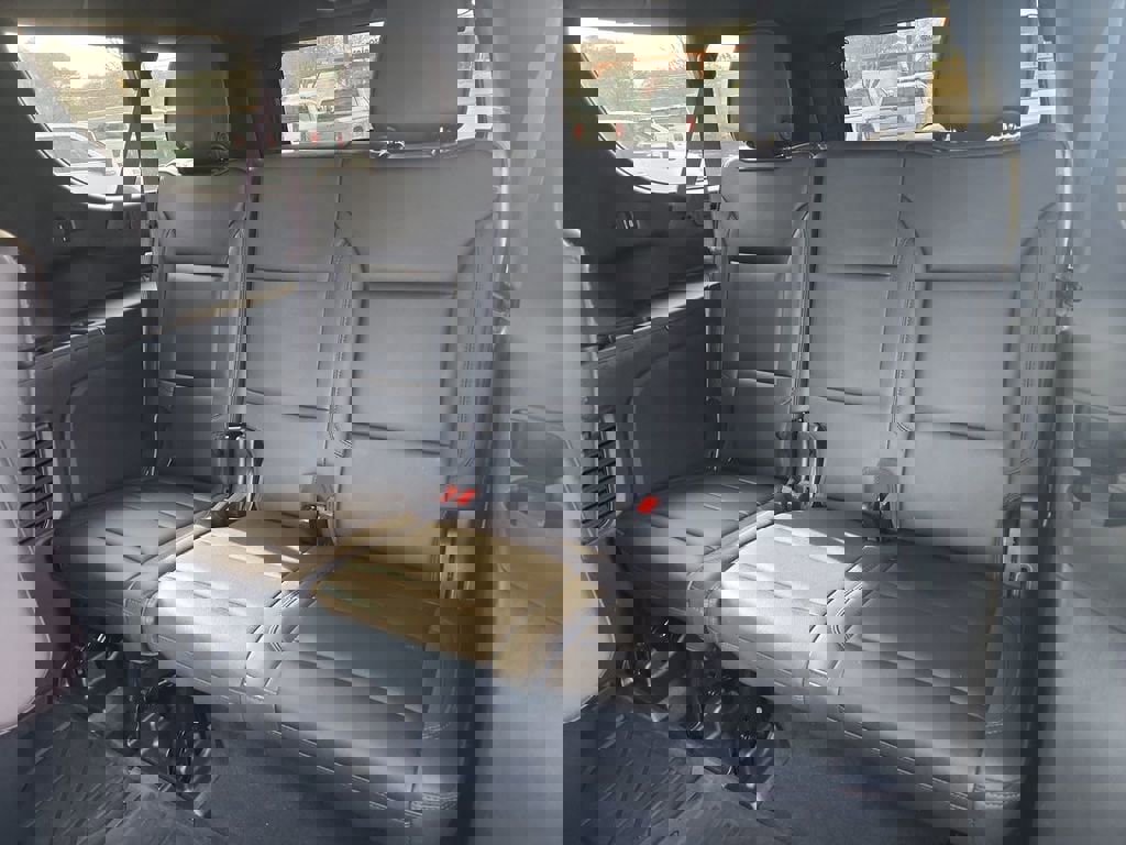 Certified 2023 Chevrolet Suburban High Country image 36