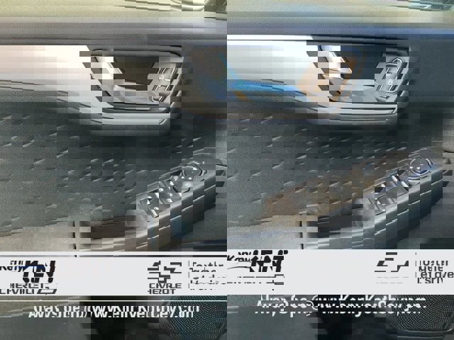 Used 2020 Ford Escape SE image 23