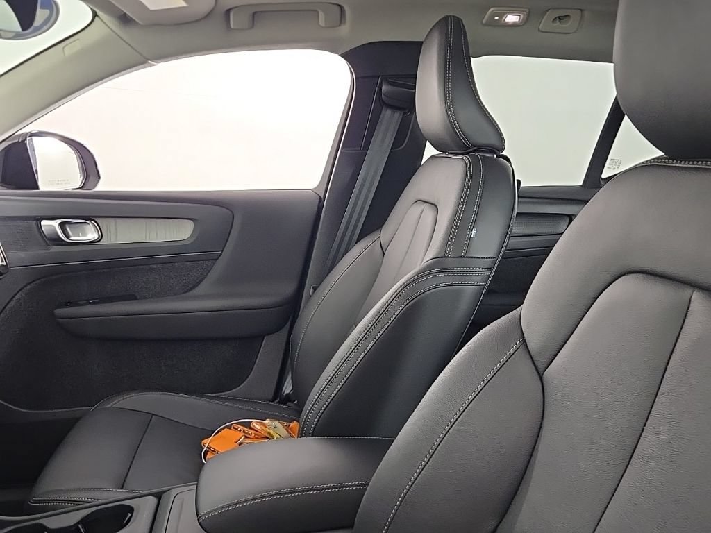 Certified 2024 Volvo XC40 B5 Core AWD/4WD image 21