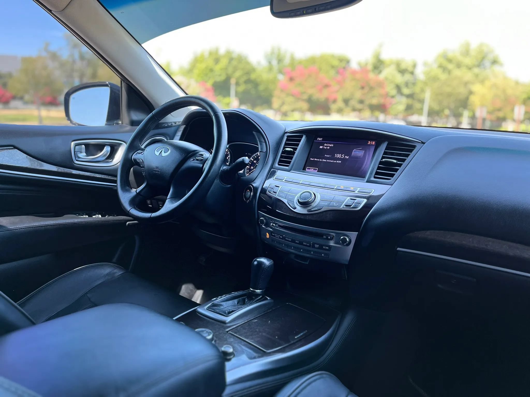 Used 2013 INFINITI JX35 FWD w/ Premium Pkg image 17