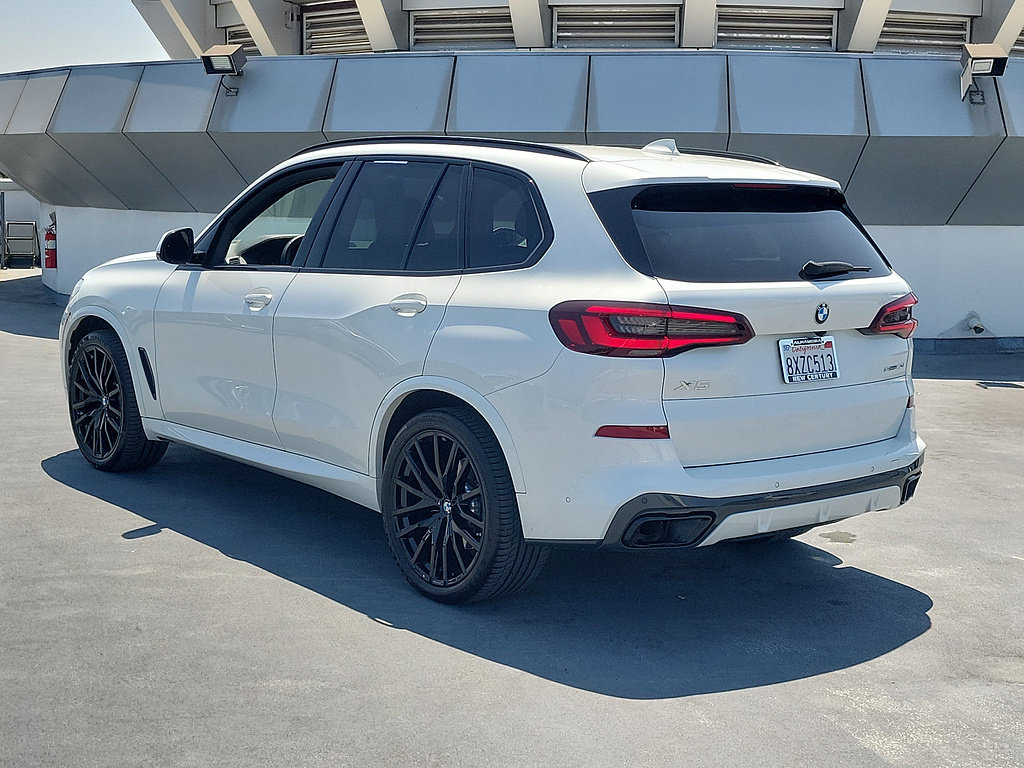 Used 2022 BMW X5 sDrive40i w/ M Sport Package RWD video 2