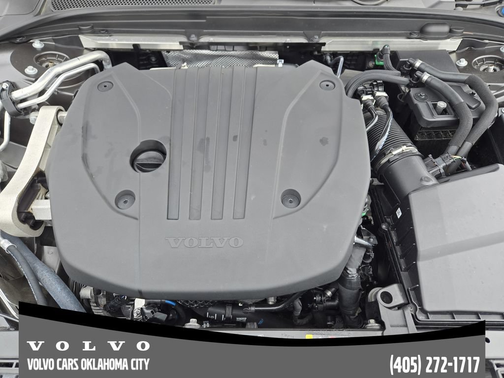 Certified 2025 Volvo V60 B5 Cross Country Plus AWD/4WD image 30