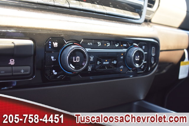 New 2026 Chevrolet Silverado 2500 LTZ w/ LTZ Premium Package AWD/4WD image 32