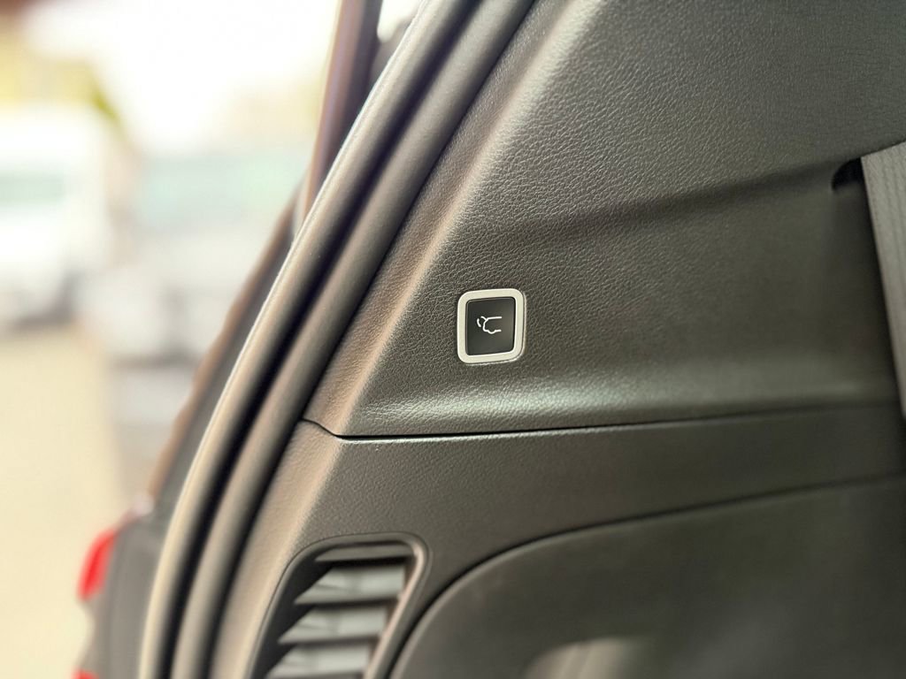 New 2026 Chrysler Pacifica Select FWD image 28