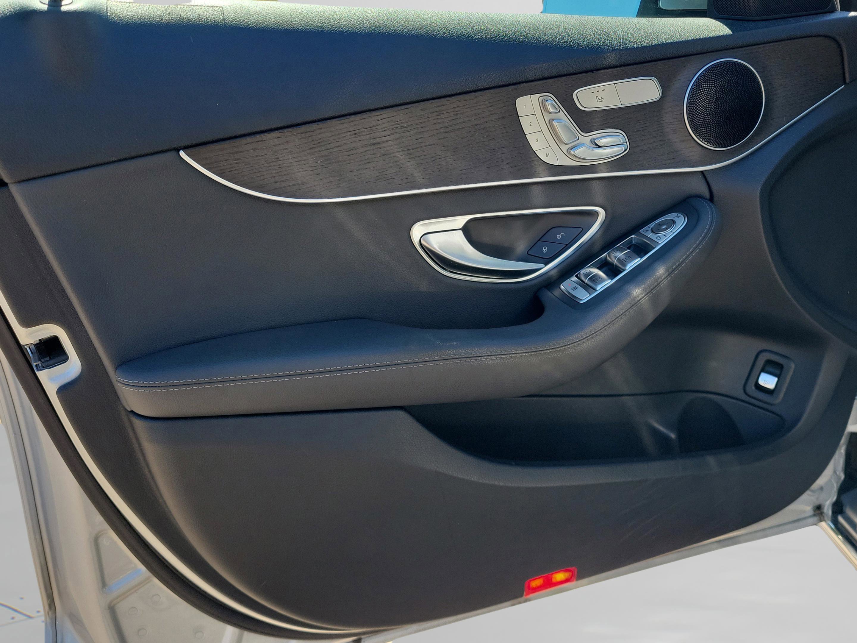 Used 2020 Mercedes-Benz C 300 Sedan image 18