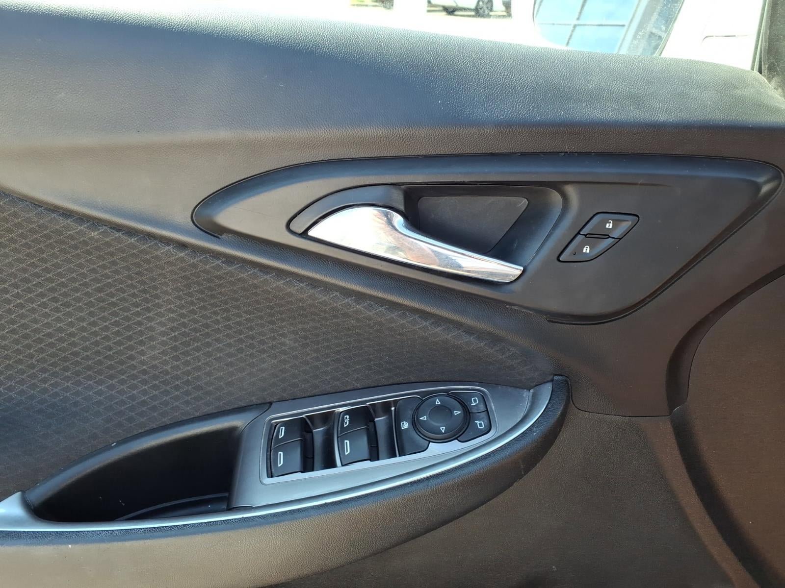 Used 2020 Chevrolet Malibu LT FWD image 14