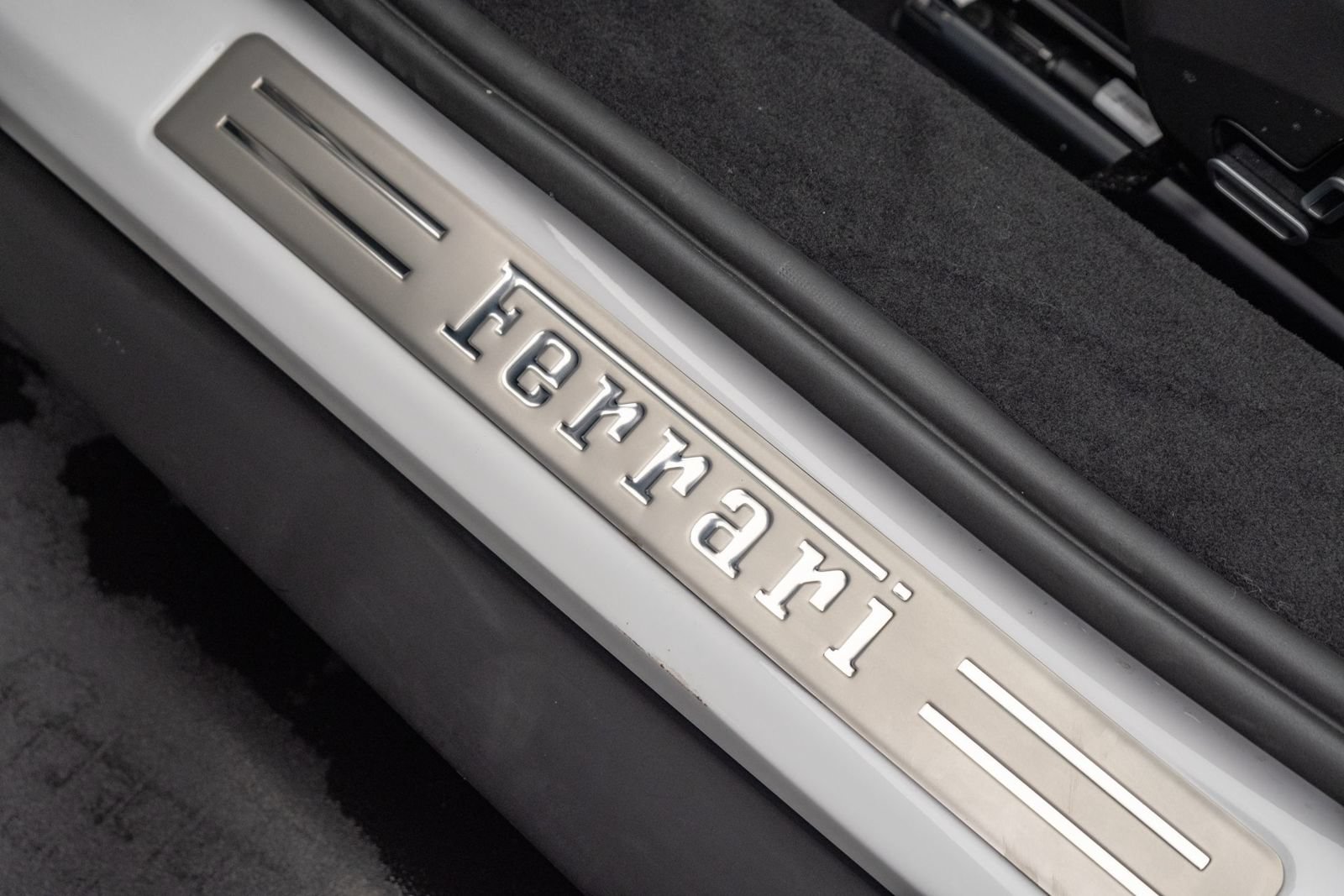 Used 2025 Ferrari 296 GTS RWD image 23