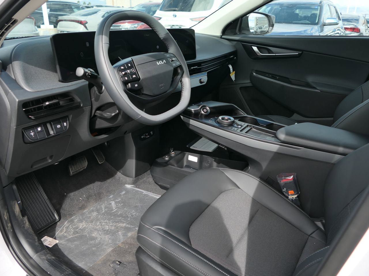 New 2025 Kia EV6 Light w/ Light LR Technology Package image 11