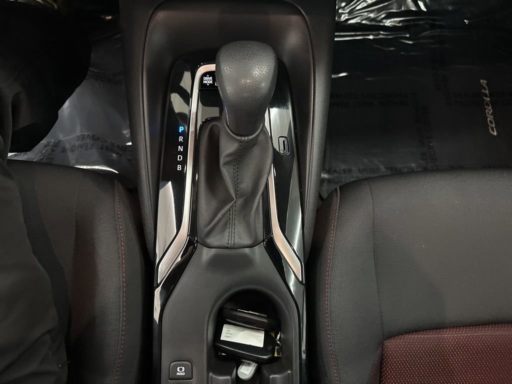 Used 2025 Toyota Corolla SE image 16
