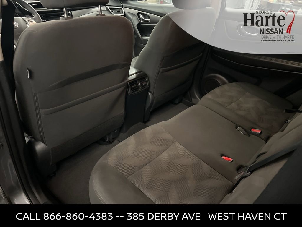 Used 2016 Nissan Rogue SV image 29