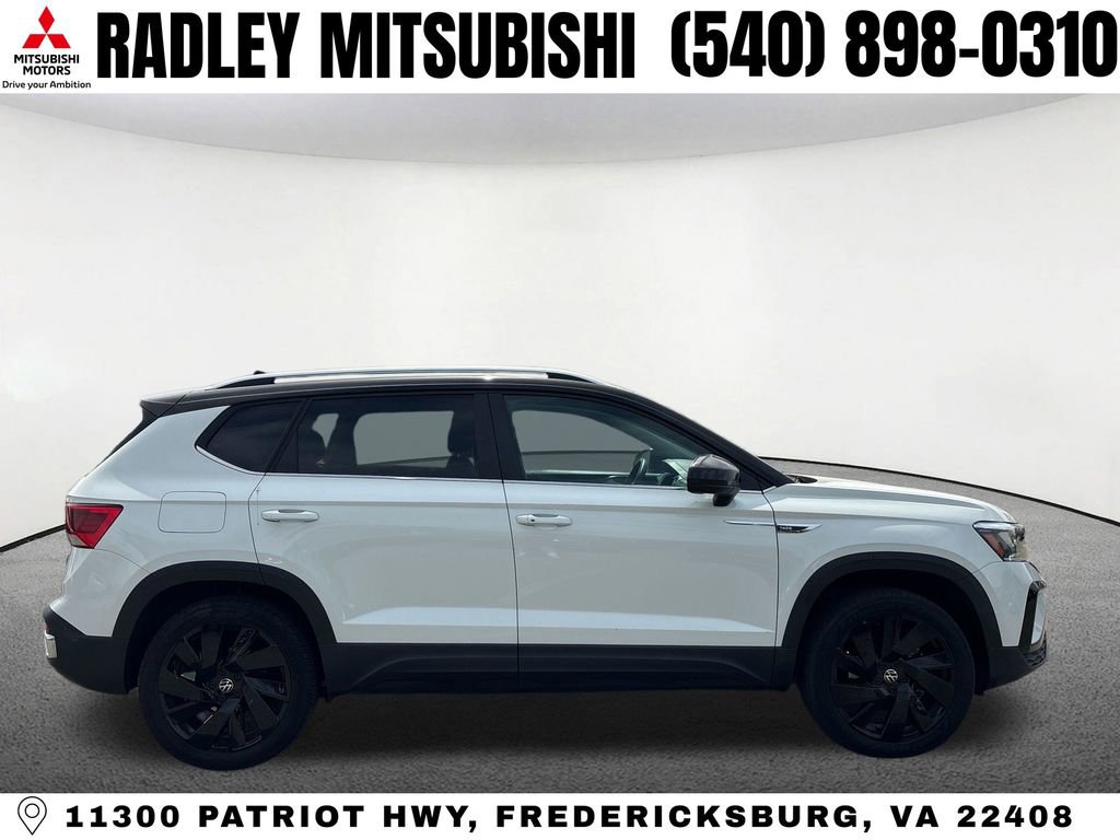 Used 2024 Volkswagen Taos SE image 21