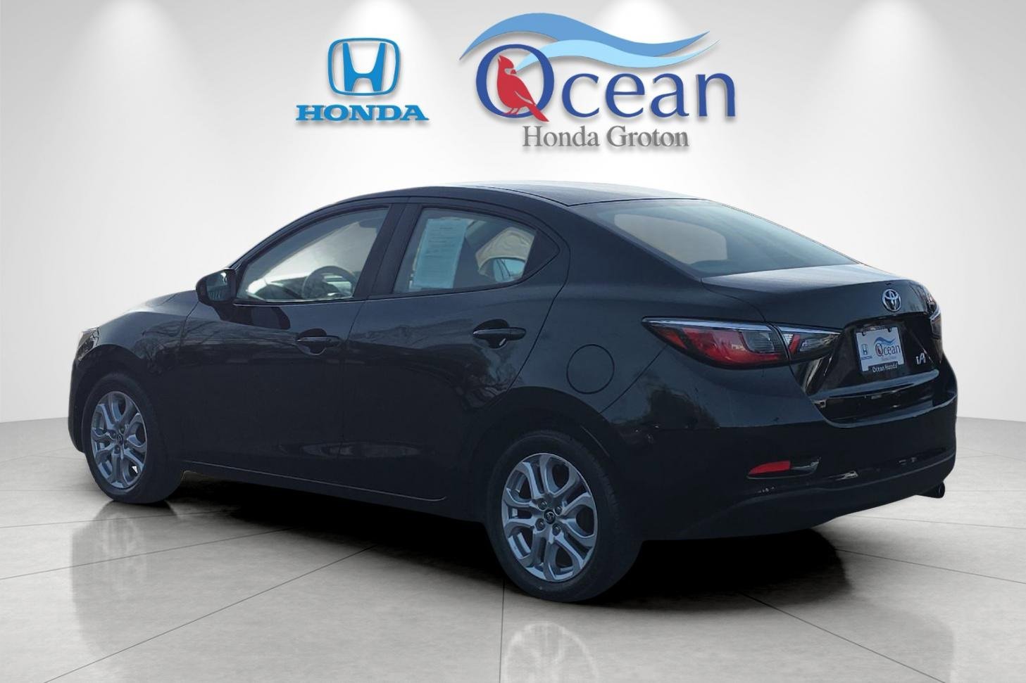 Used 2017 Toyota Yaris iA image 5