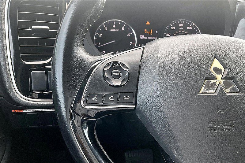 Used 2017 Mitsubishi Outlander SEL FWD image 16