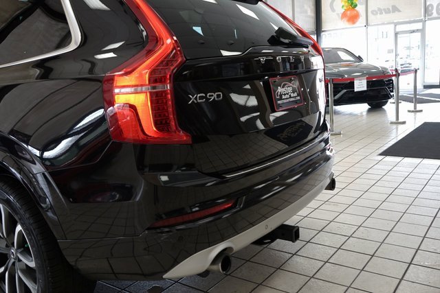 Used 2019 Volvo XC90 T5 Momentum w/ Protection Package image 16