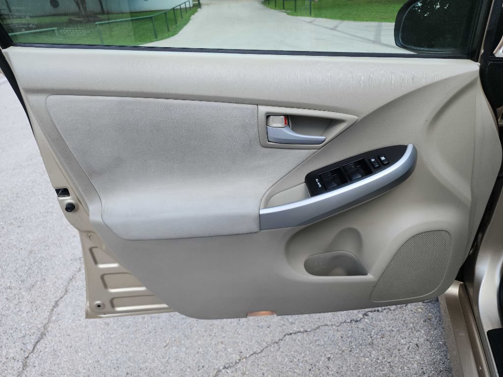 Used 2010 Toyota Prius Two FWD image 12