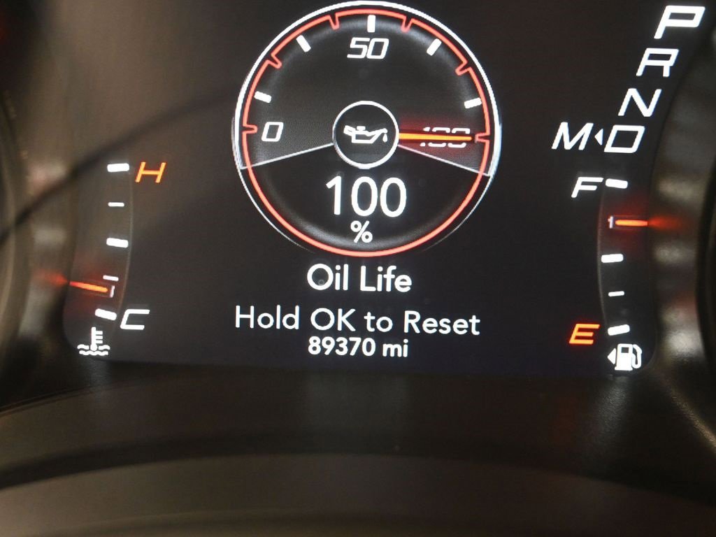 Used 2018 Dodge Charger SXT w/ Blacktop Package image 16