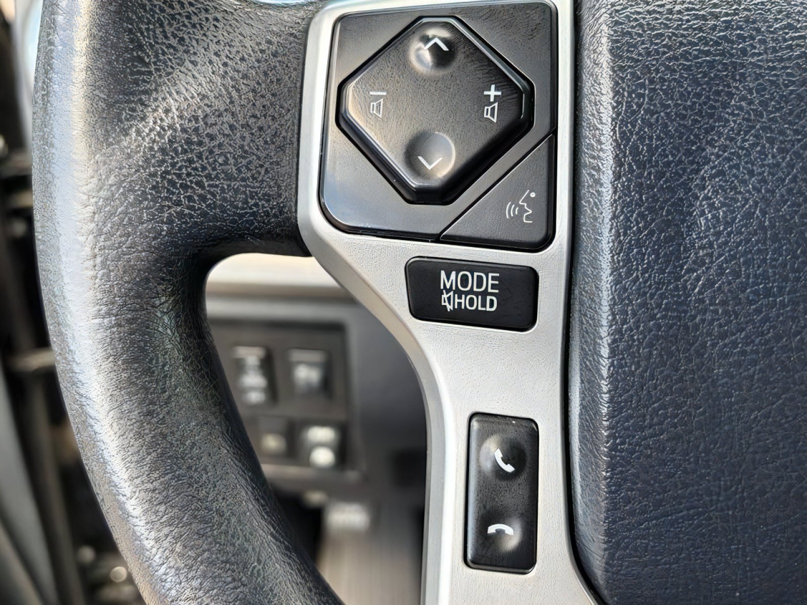 Used 2018 Toyota Tundra SR5 w/ SR5 Upgrade Package AWD/4WD image 21