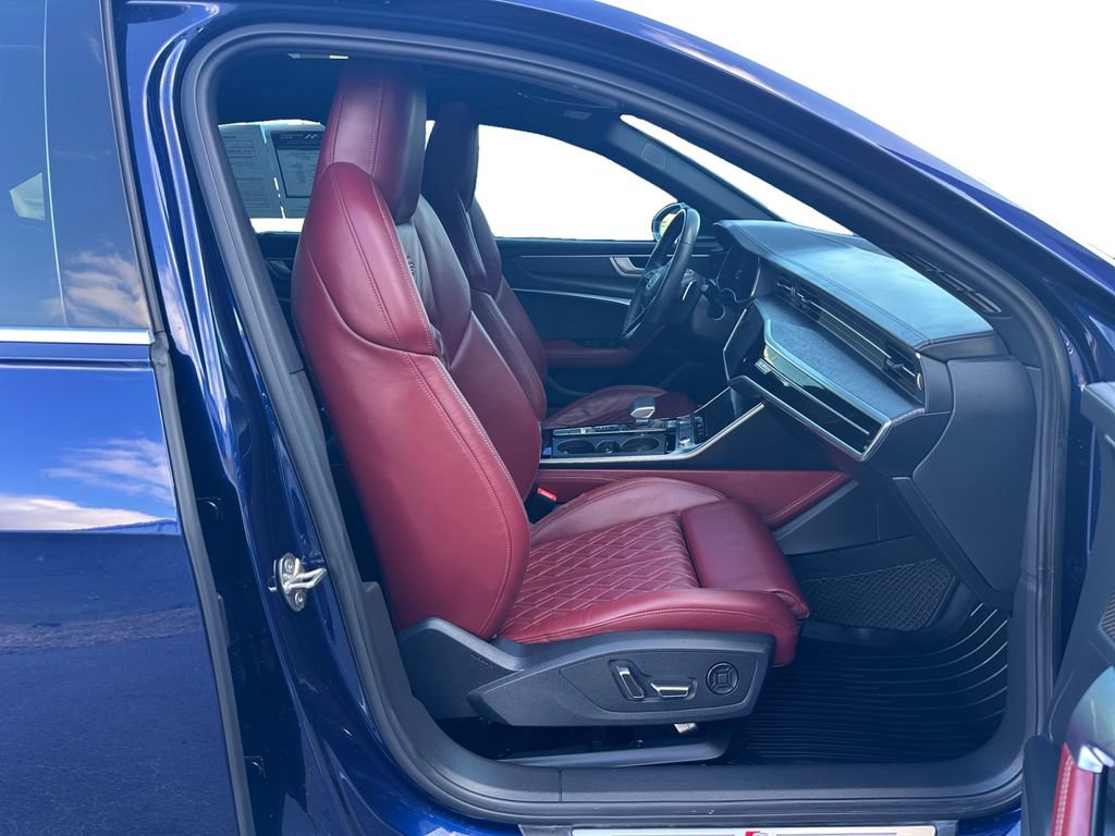 Used 2021 Audi S6 Prestige w/ Prestige Package image 17