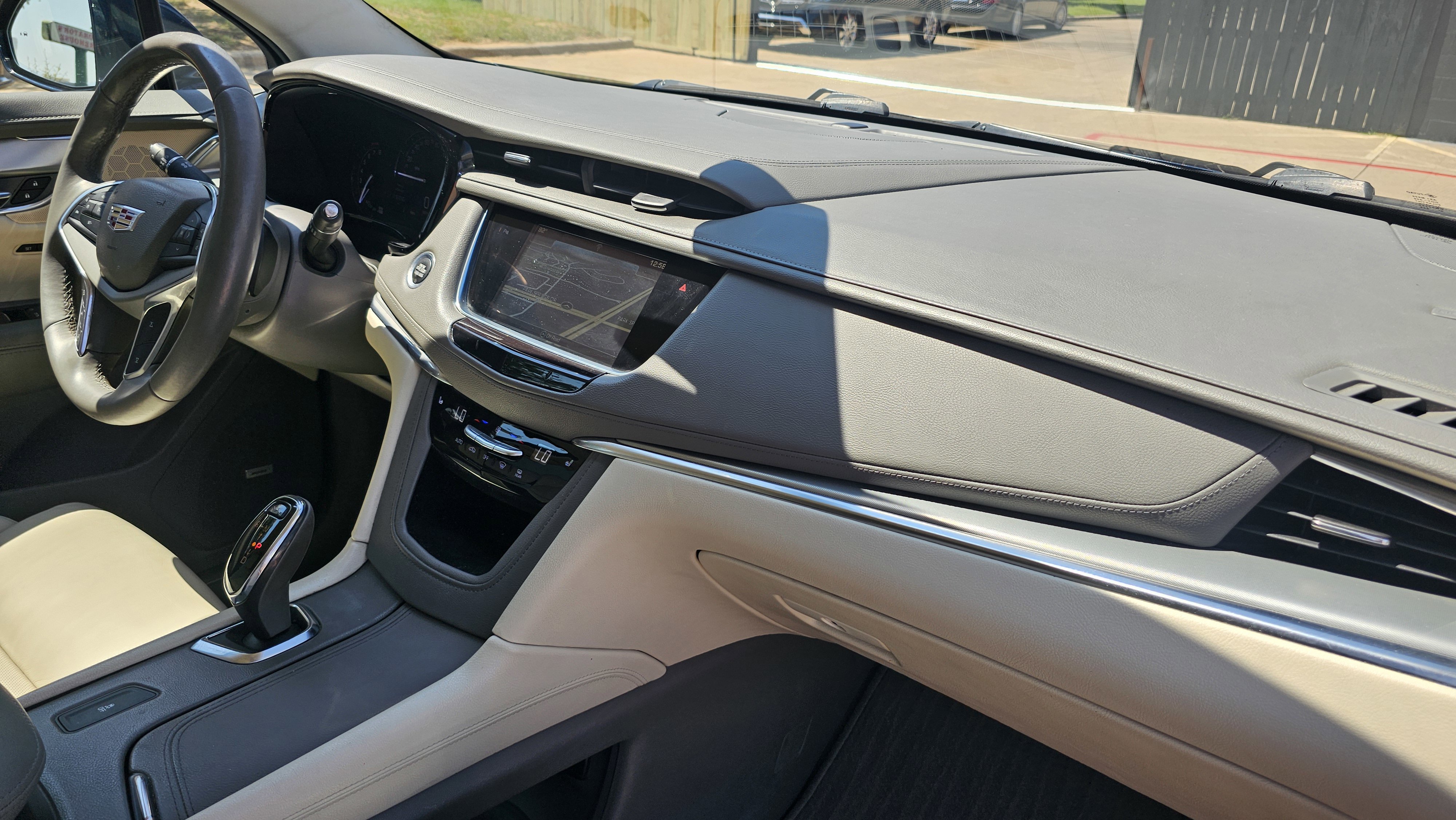 Used 2017 Cadillac XT5 Luxury w/ Driver Awareness Package FWD image 30
