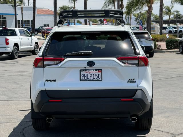 Used 2023 Toyota RAV4 XLE Premium AWD/4WD image 7