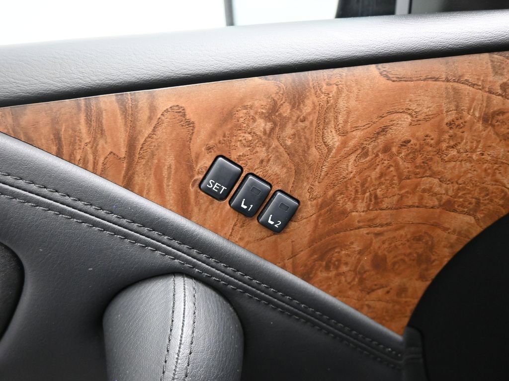 Used 2024 Nissan Armada SL image 12