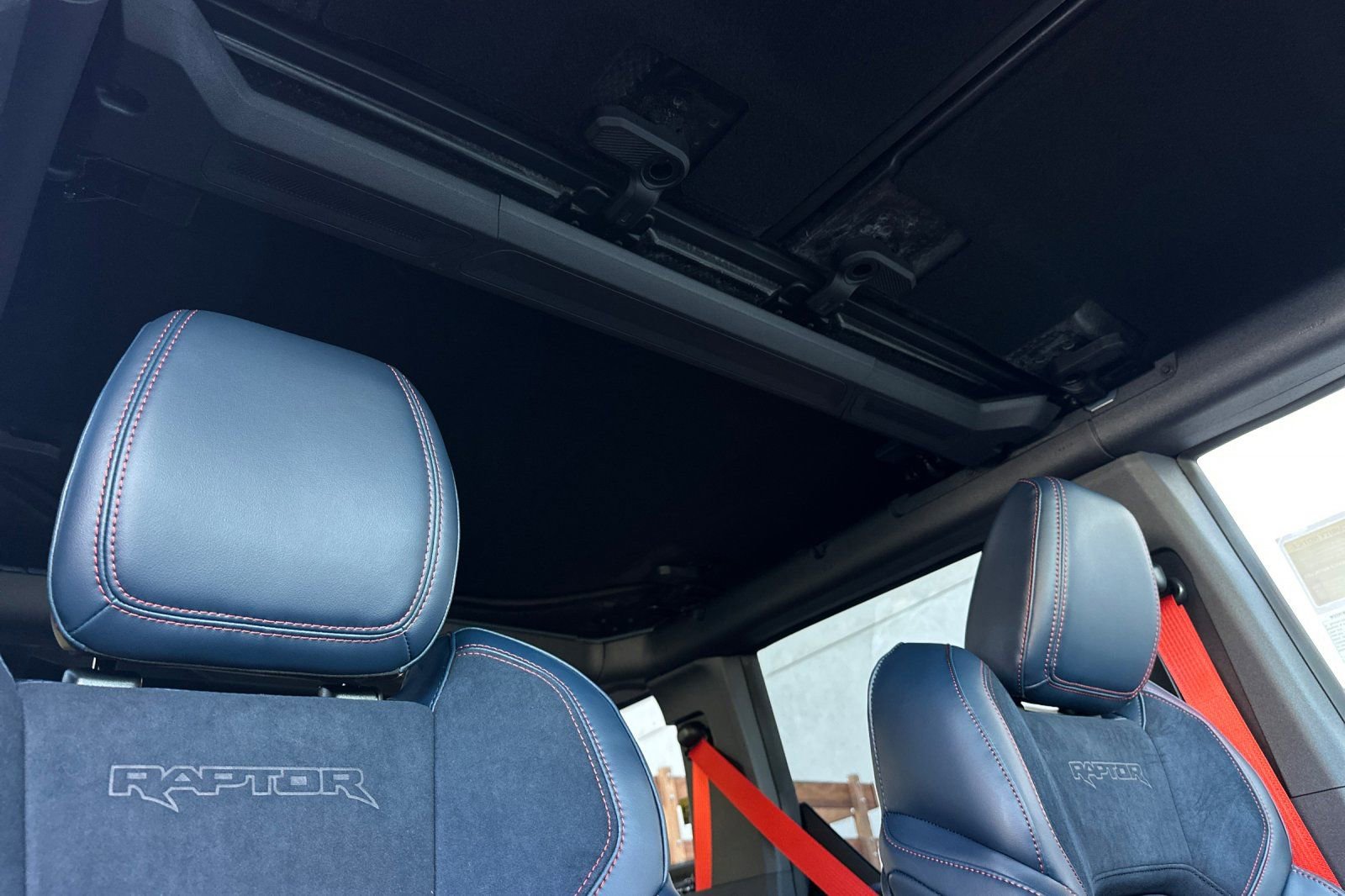 New 2025 Ford Bronco Raptor w/ Interior Carbon Fiber Pack image 16