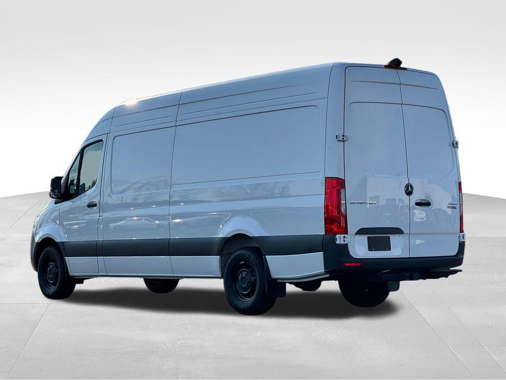 Used 2025 Mercedes-Benz Sprinter 2500 image 5
