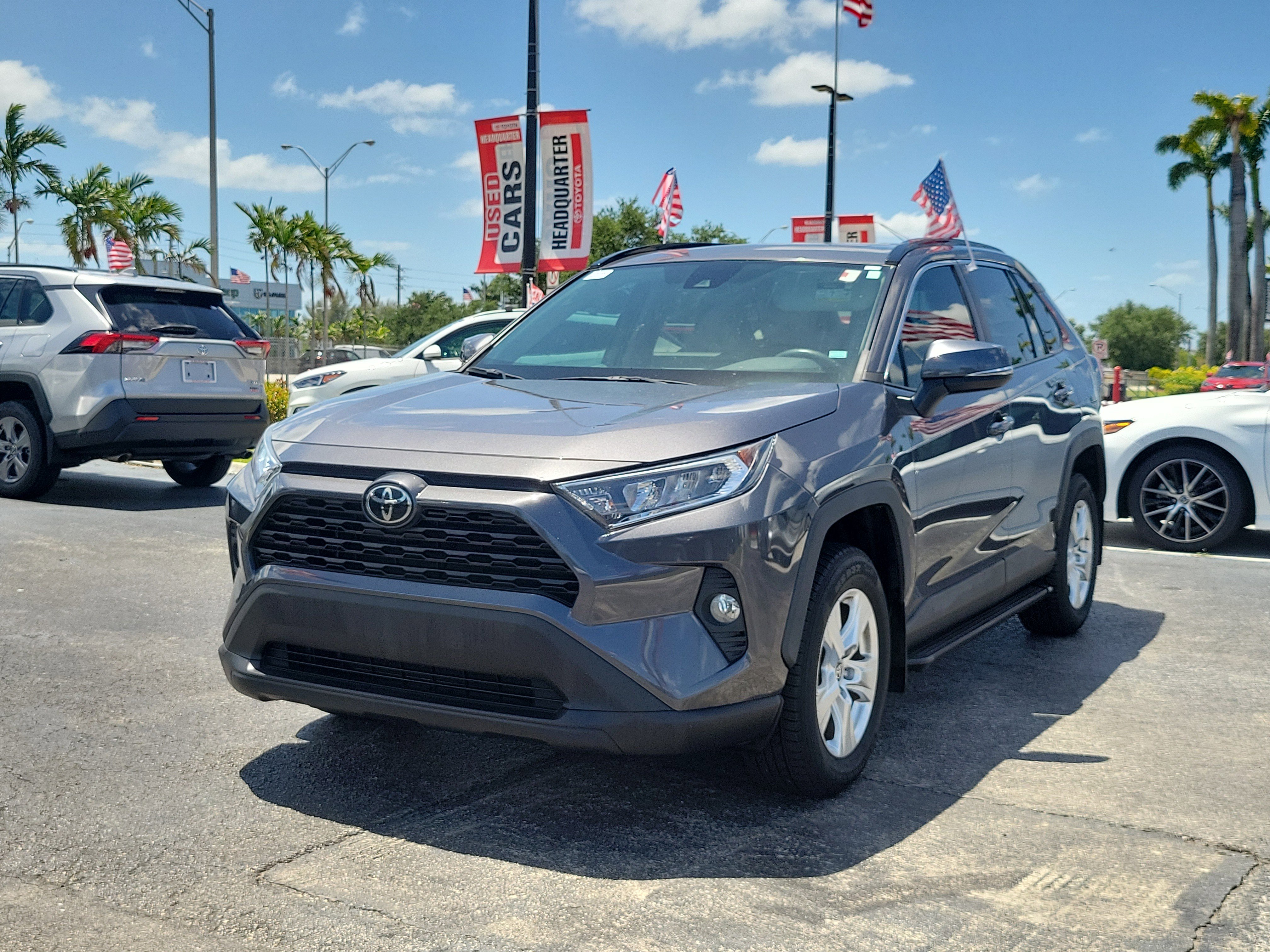 Used 2021 Toyota RAV4 XLE w/ Convenience Package FWD image 6