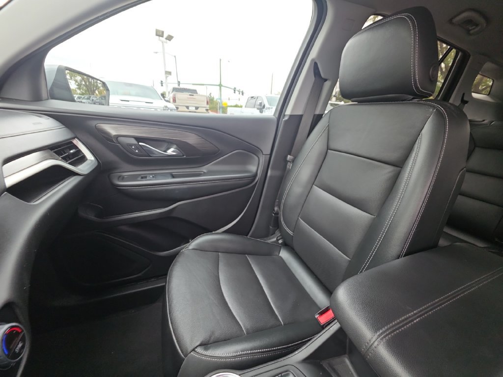 Used 2024 GMC Terrain SLT AWD/4WD image 25