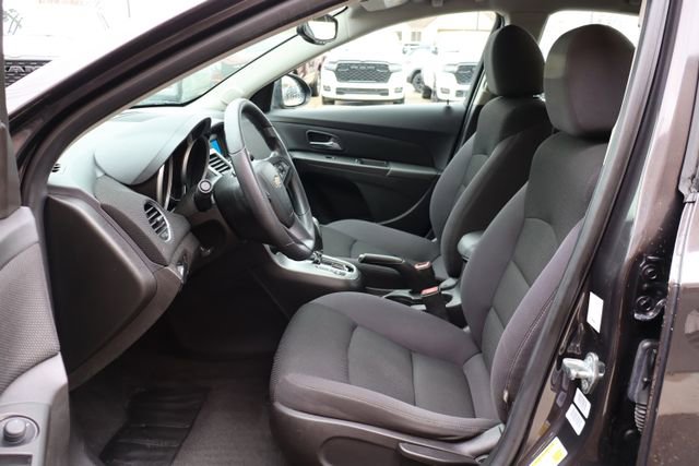 Used 2015 Chevrolet Cruze LT image 7
