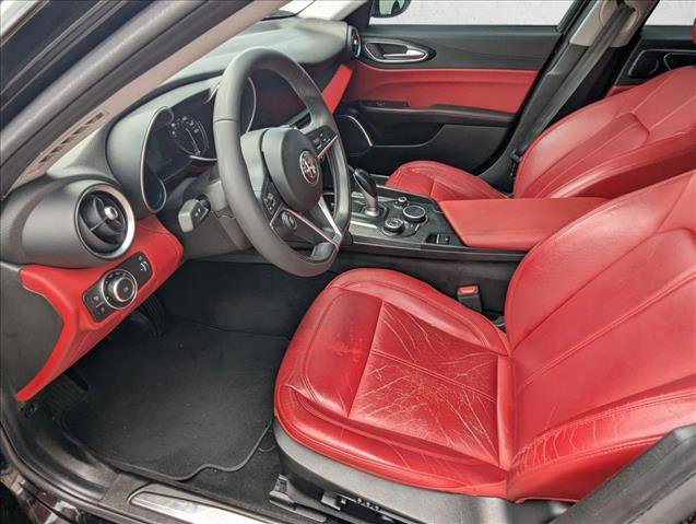 Used 2019 Alfa Romeo Giulia RWD image 12