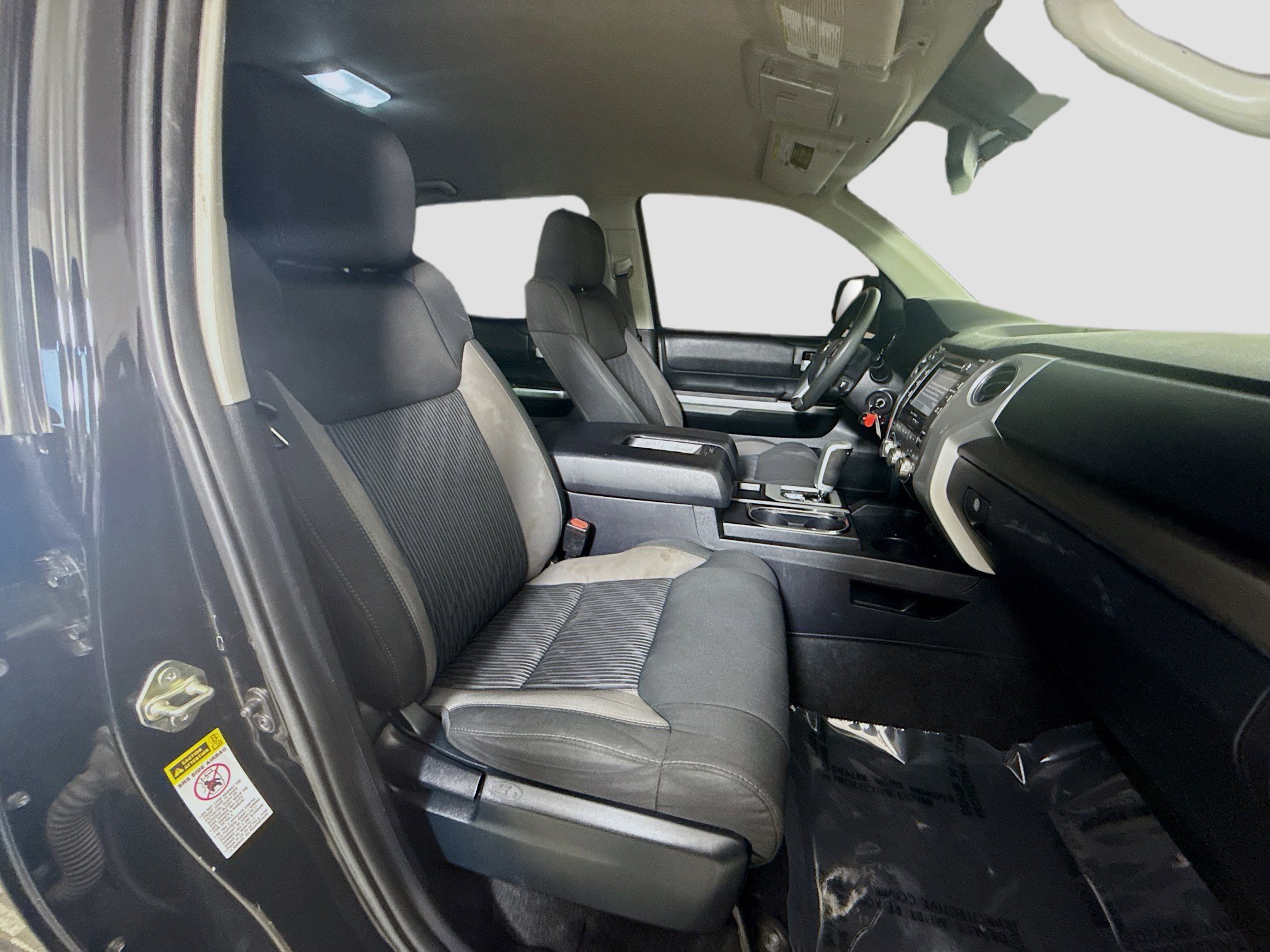 Used 2017 Toyota Tundra SR5 w/ SR5 Upgrade Package image 28