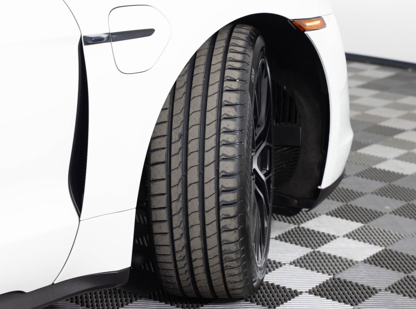 Used 2021 Porsche Taycan 4S image 49