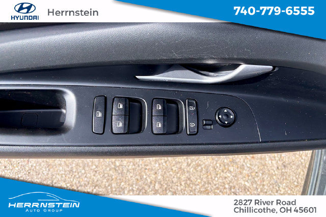 Used 2024 Hyundai Elantra SEL FWD image 11