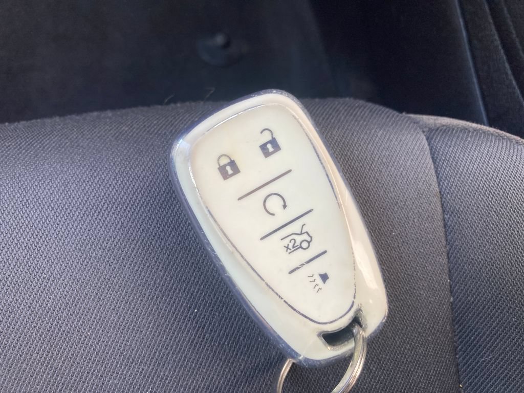 Used 2017 Chevrolet Malibu LT FWD image 36