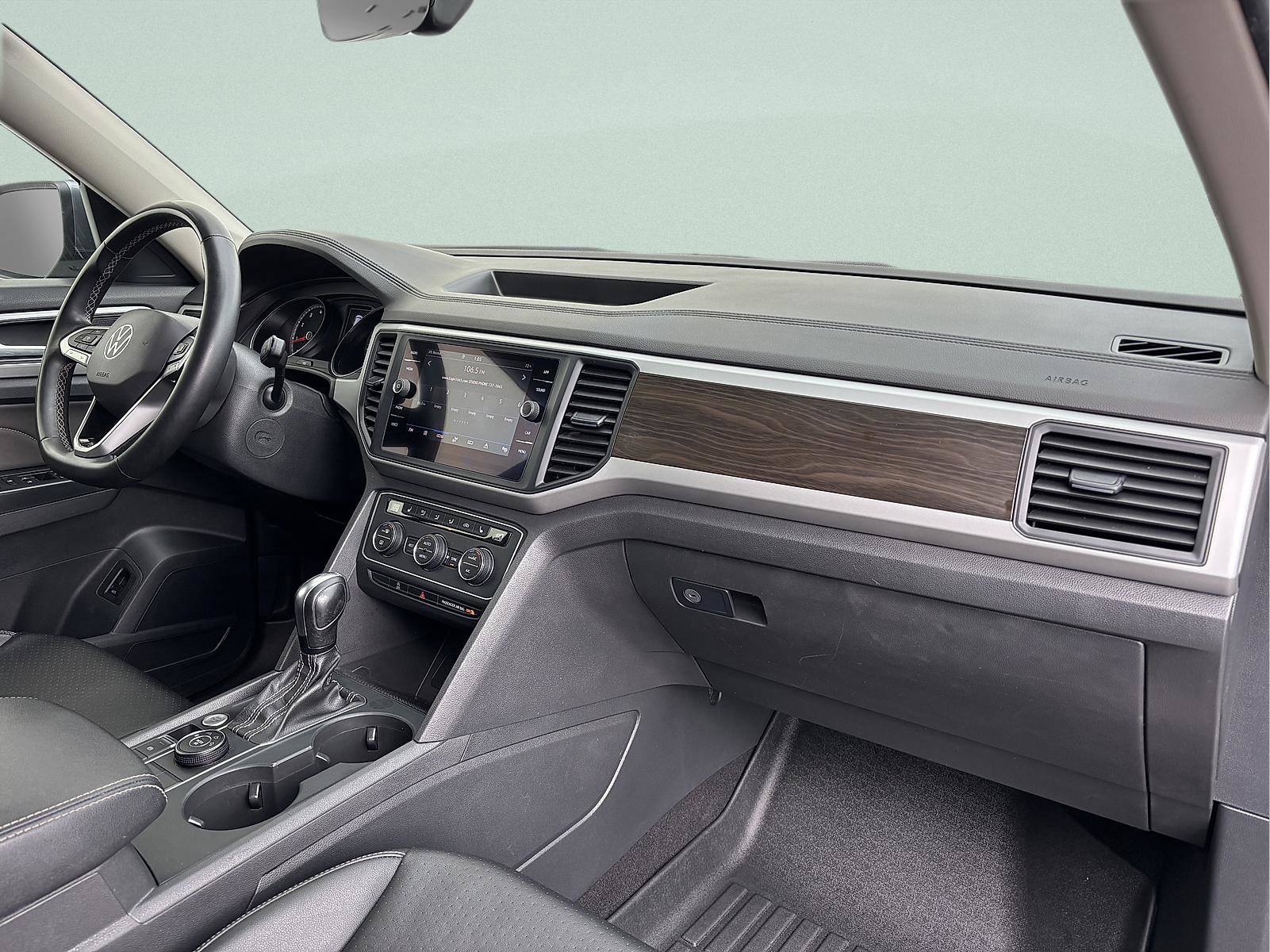 Used 2021 Volkswagen Atlas SE image 38