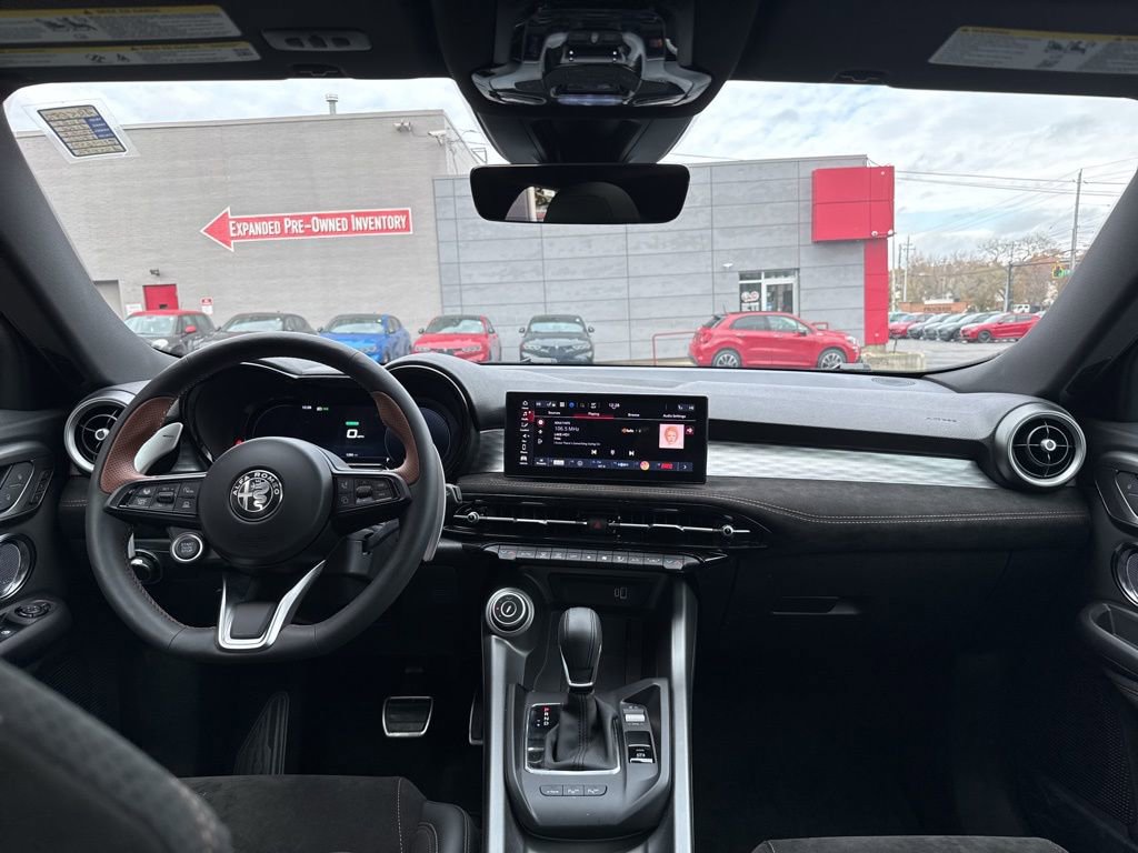 New 2025 Alfa Romeo Tonale Intensa image 13