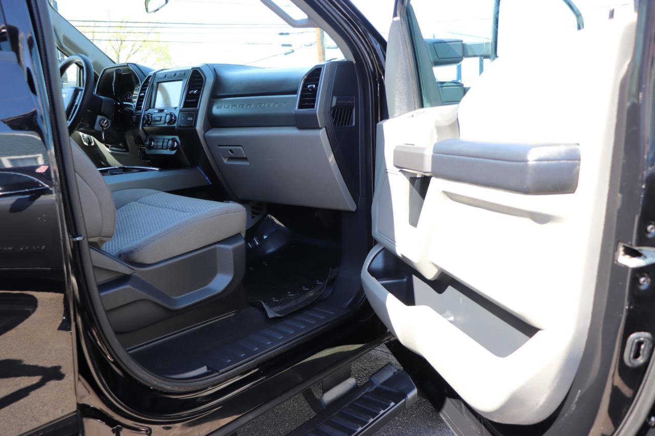 Used 2022 Ford F250 XLT w/ Black Appearance Package image 15