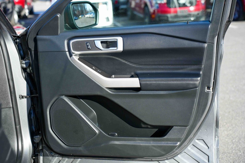 Used 2023 Ford Explorer XLT w/ Class IV Trailer Tow Package image 19