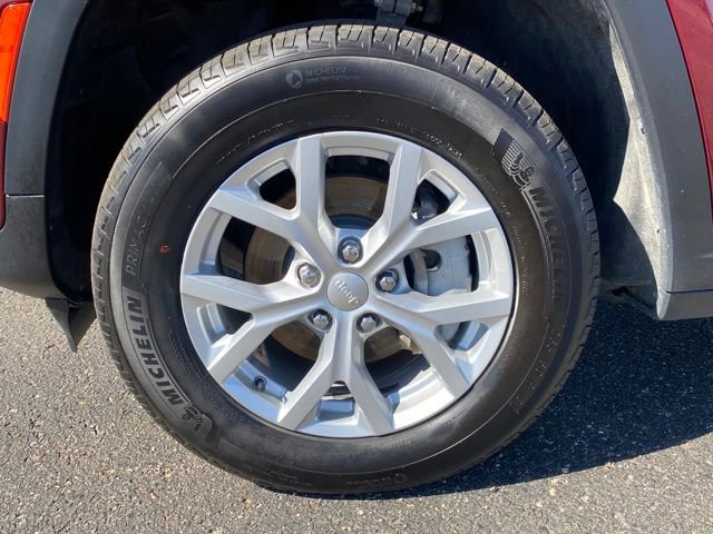 Used 2023 Jeep Grand Cherokee Limited image 23