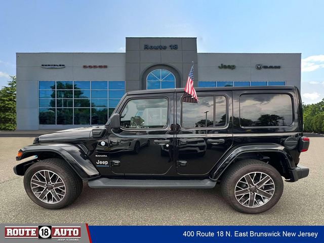Used 2023 Jeep Wrangler Unlimited Sahara w/ Cold Weather Group AWD/4WD image 7
