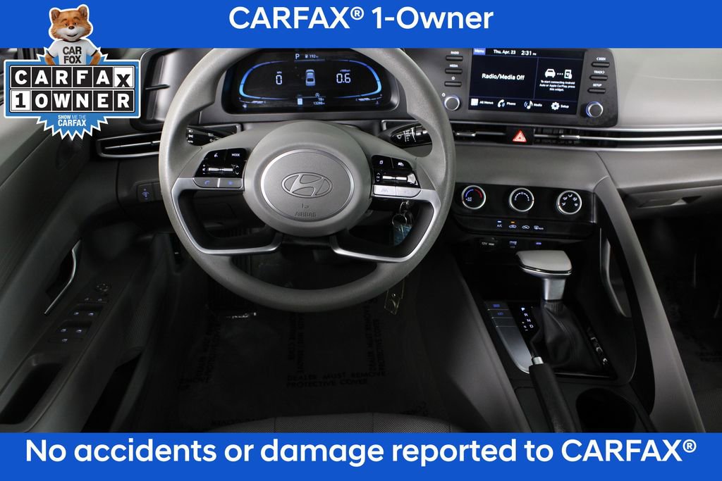 Certified 2025 Hyundai Elantra SE FWD image 5