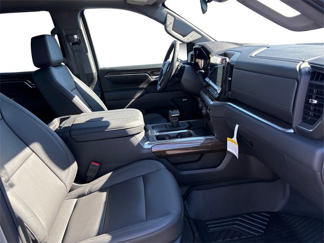 Used 2025 Chevrolet Silverado 1500 LT Trail Boss w/ Convenience Package II image 15