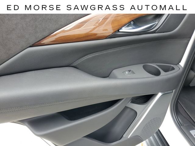 Used 2020 Cadillac Escalade Luxury image 14