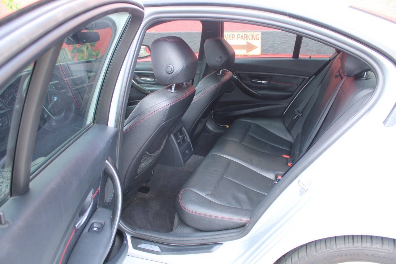 Used 2013 BMW 335i Sedan RWD image 12