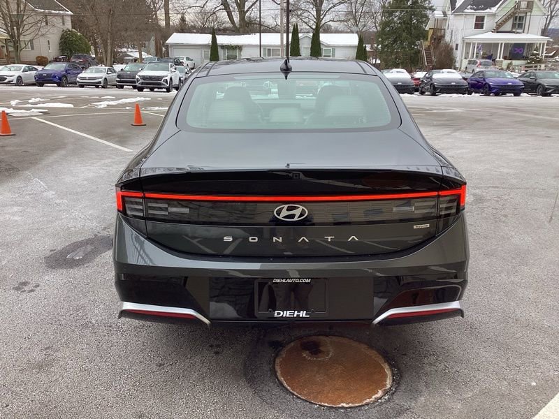 New 2026 Hyundai Sonata Limited FWD image 6