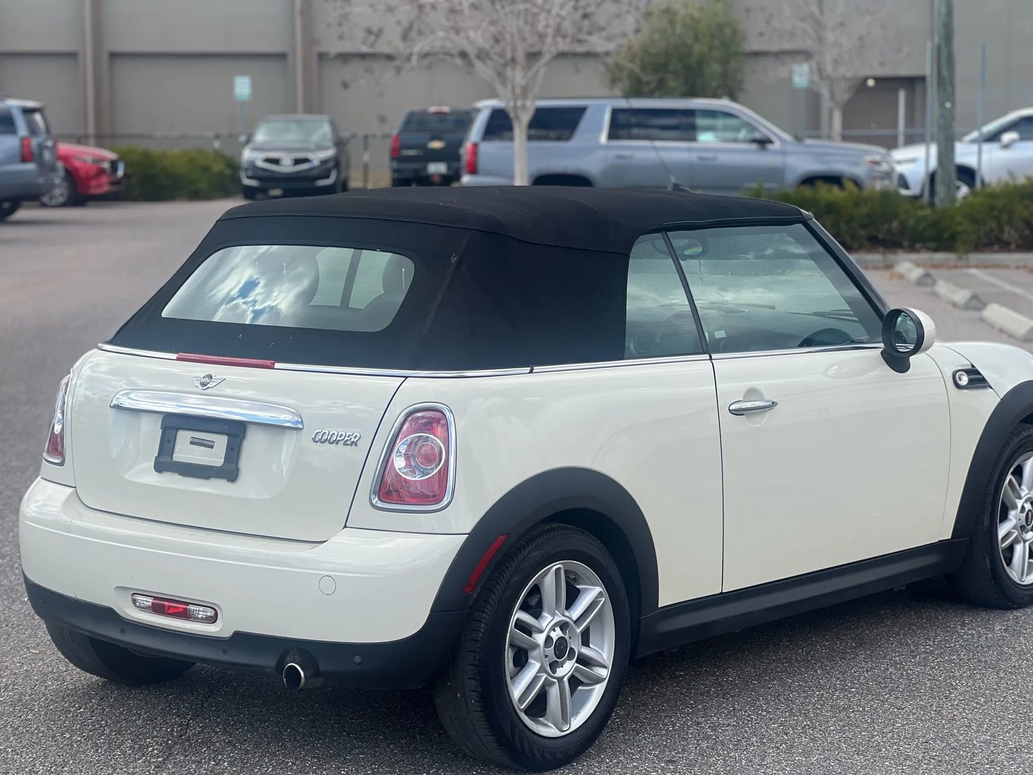 Used 2015 MINI Cooper Convertible image 15
